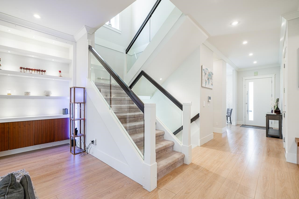Powder Room Photo of 15699 77b Avenue, Surrey, BC