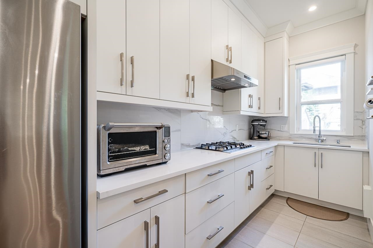 Walk-In Closet Photo of 15699 77b Avenue, Surrey, BC