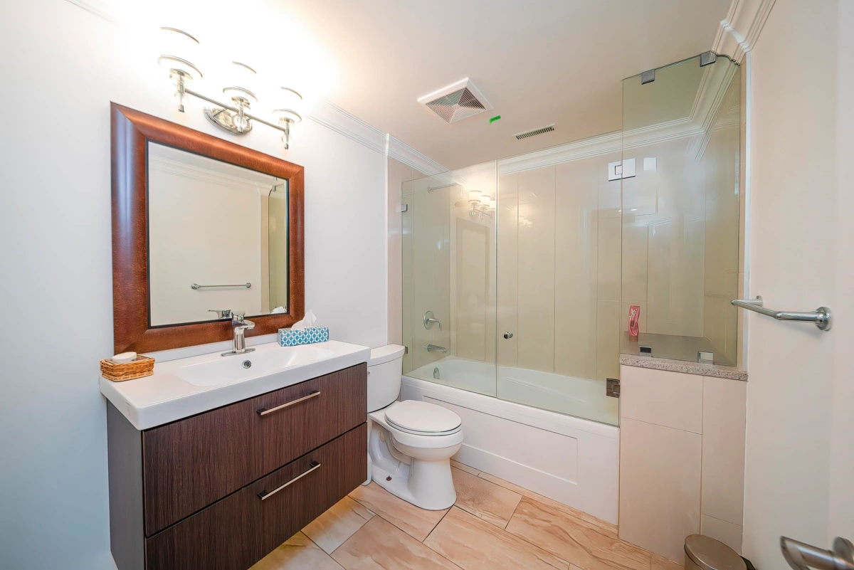 Front Yard Photo of 2138 Westhill Place, West Vancouver, BC