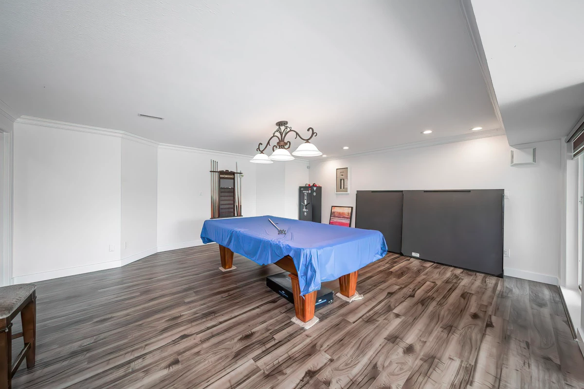 Hot Tub / Spa Photo of 2138 Westhill Place, West Vancouver, BC