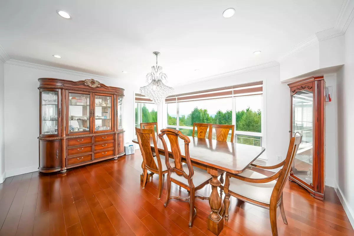 Primary Bedroom Photo of 2138 Westhill Place, West Vancouver, BC