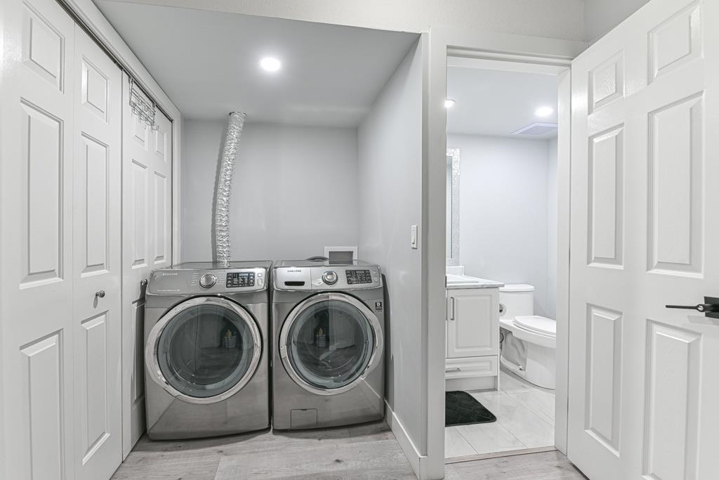 Hallway Photo of 32066 Sorrento Avenue, Abbotsford, BC