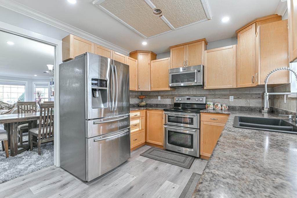 Kitchen Photo of 32066 Sorrento Avenue, Abbotsford, BC
