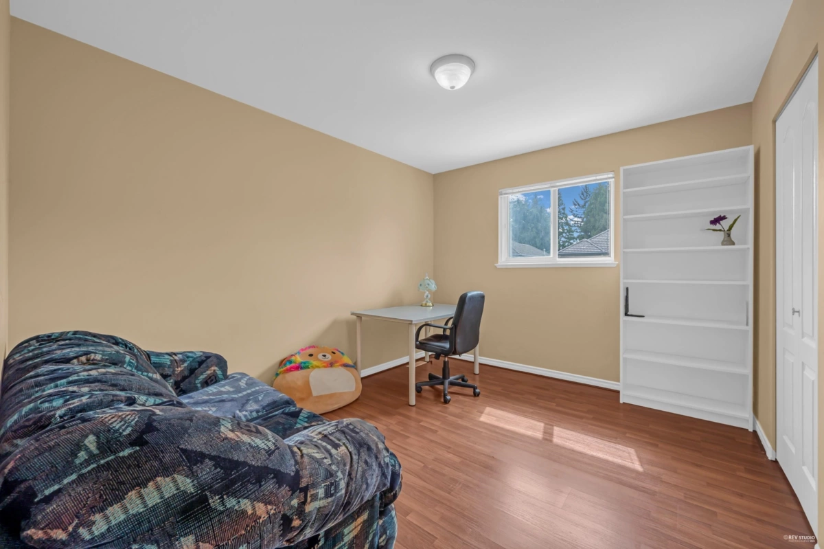 Front Yard Photo of 15438 112 Avenue, Surrey, BC