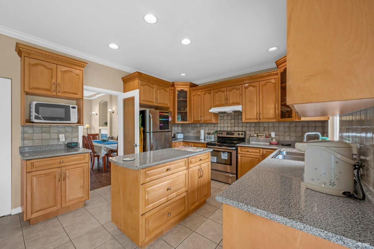 Office / Den Photo of 15438 112 Avenue, Surrey, BC