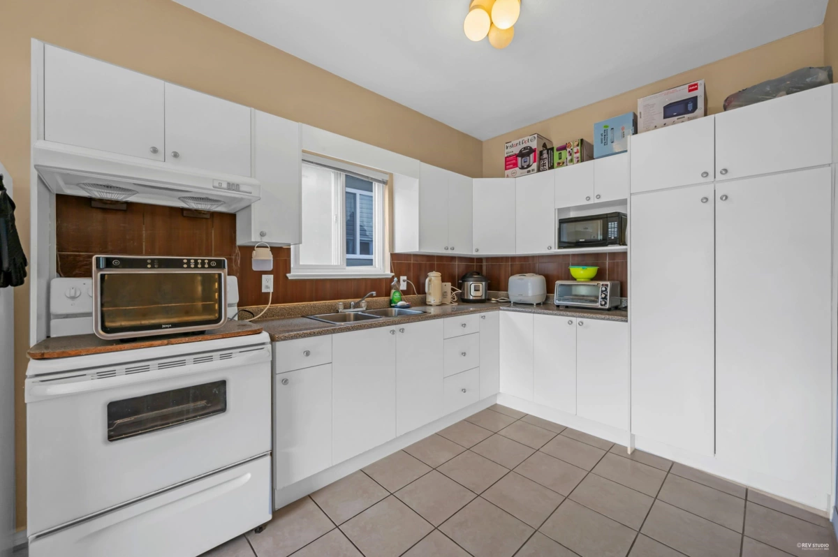 Outdoor Patio Photo of 15438 112 Avenue, Surrey, BC