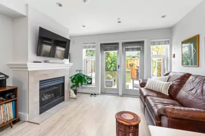 208 2545 W Broadway, Vancouver, BC, Vancouver — Townhouse for sale