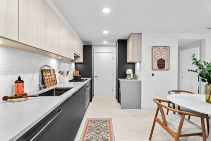 203 2419 Grant Street, Vancouver, BC, Vancouver — Apartment/Condo for sale