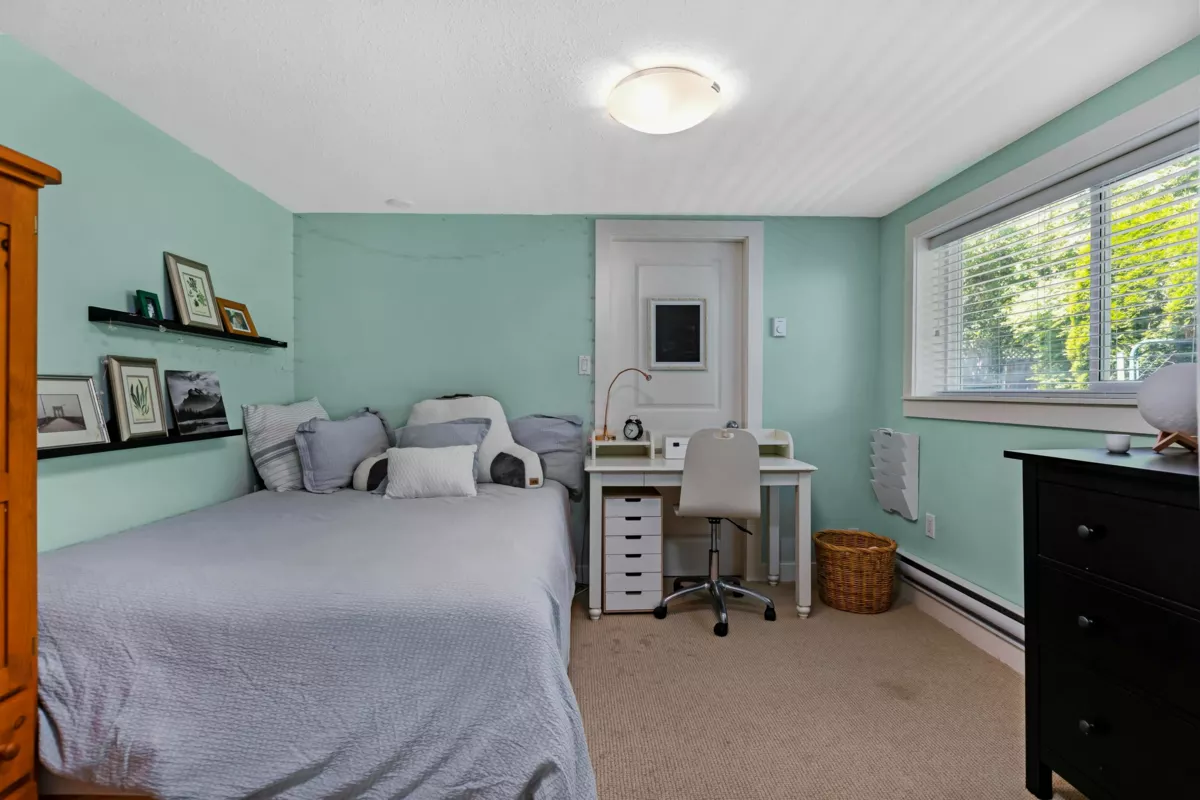 Garage Interior Photo of 3420 Rockview Place, West Vancouver, BC