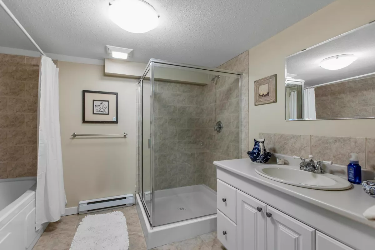 Outdoor Deck Photo of 3420 Rockview Place, West Vancouver, BC