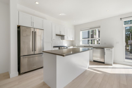 Kitchen Photo of 39 16760 25 Avenue, Surrey, BC