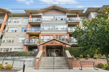 Exterior Rear Photo of 403 20219 54a Avenue, Langley, BC