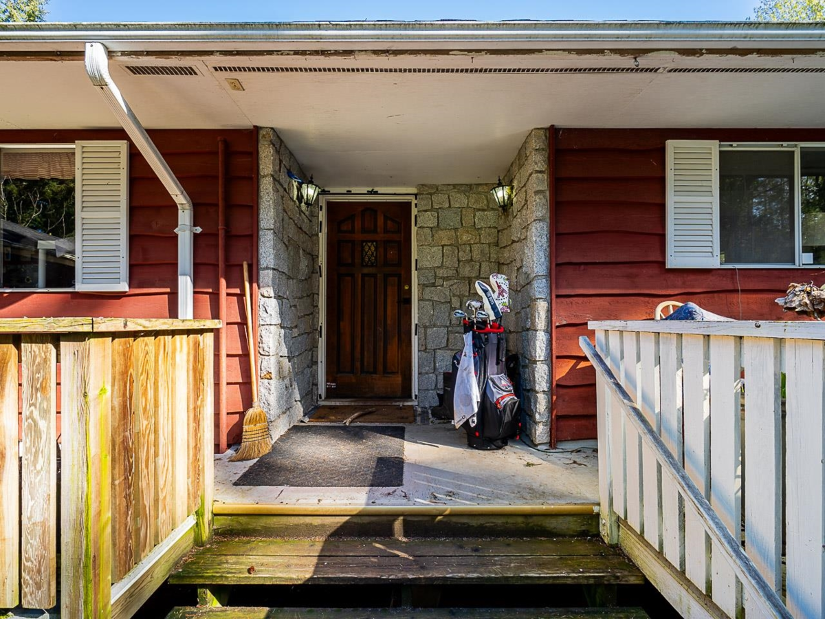 Dining Area Photo of 18495 Avenue, Surrey, BC