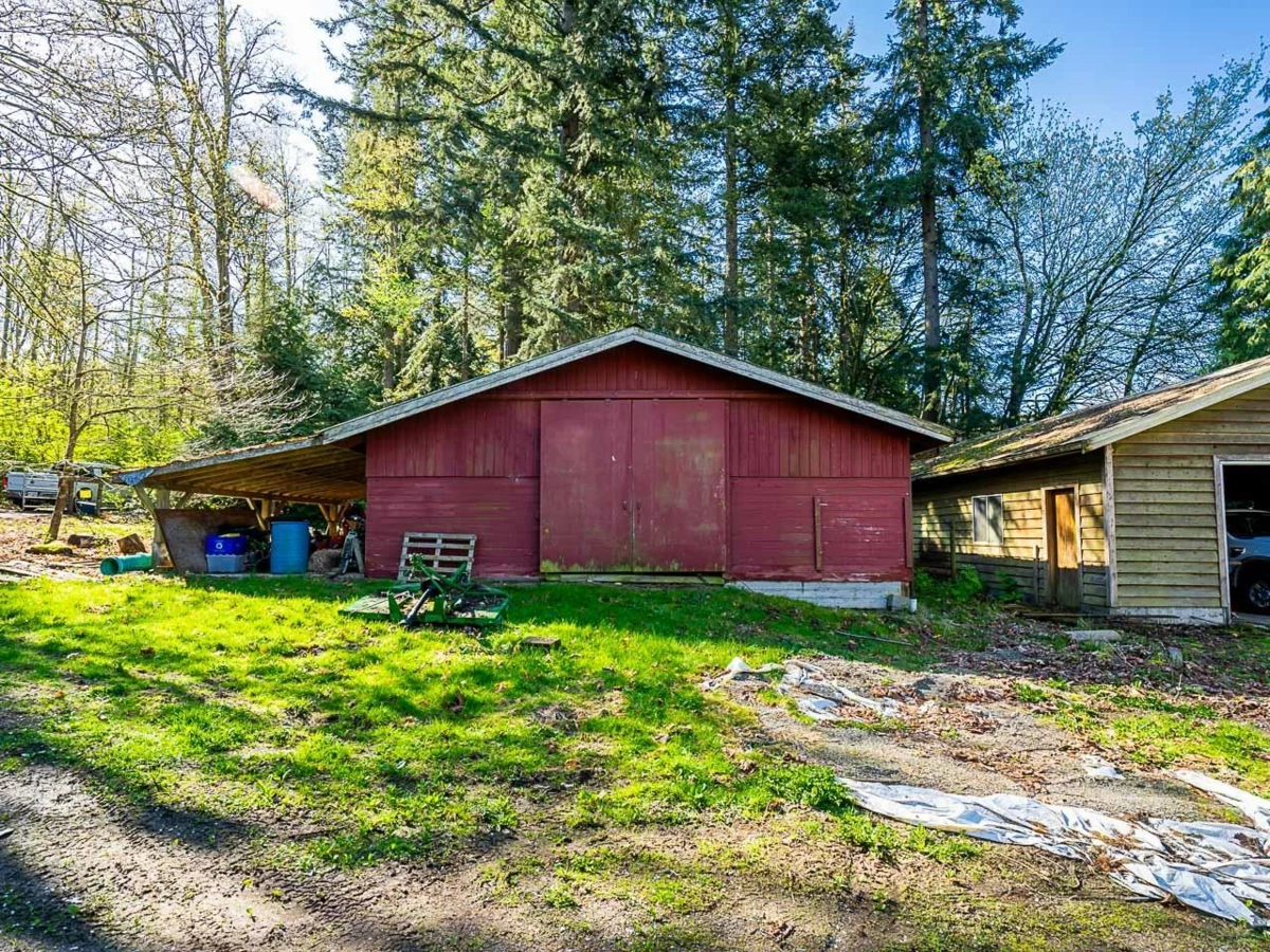Guest Bathroom Photo of 18495 Avenue, Surrey, BC