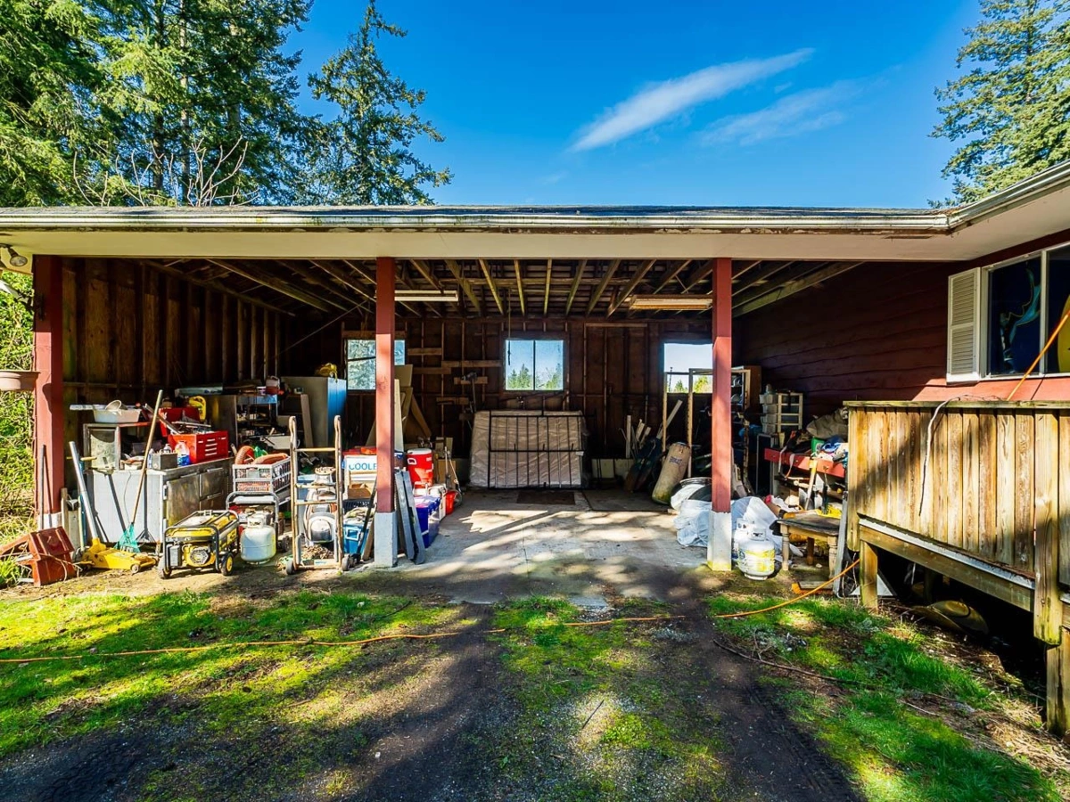 Living Room Photo of 18495 Avenue, Surrey, BC
