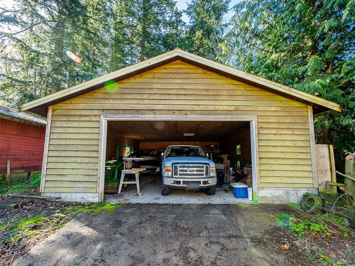 Loft / Bonus Room Photo of 18495 Avenue, Surrey, BC