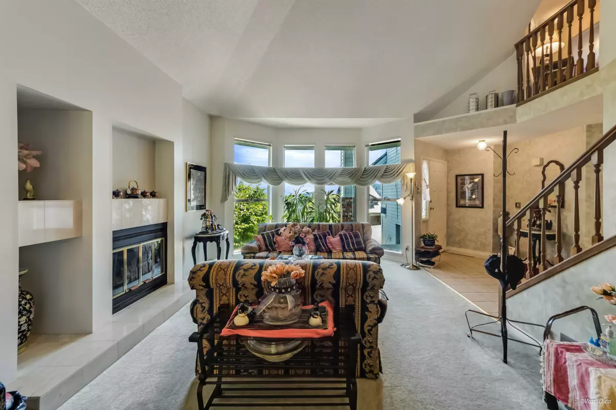 Kitchen Island Photo of 1207 Durant Drive, Coquitlam, BC