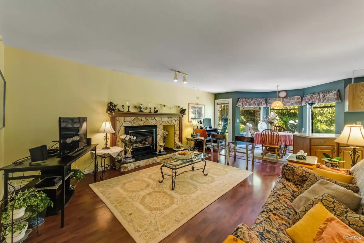 Walk-In Closet Photo of 1207 Durant Drive, Coquitlam, BC