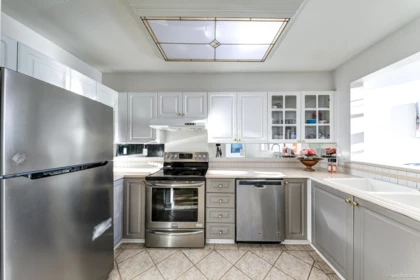320 8880 Jones Road, Richmond, BC