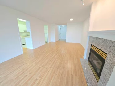 401 5899 Wilson Avenue, Burnaby, BC, Burnaby — Apartment/Condo for sale