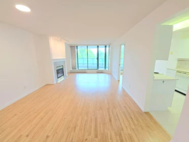 401 5899 Wilson Avenue, Burnaby, BC, Burnaby — Apartment/Condo for sale