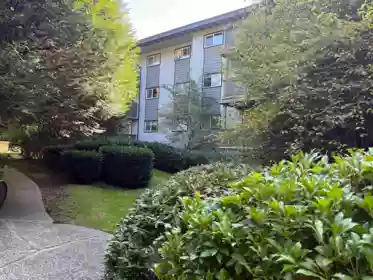 108 200 Westhill Place, Port Moody, BC, Port Moody Centre — 1 bed apartment/condo for sale