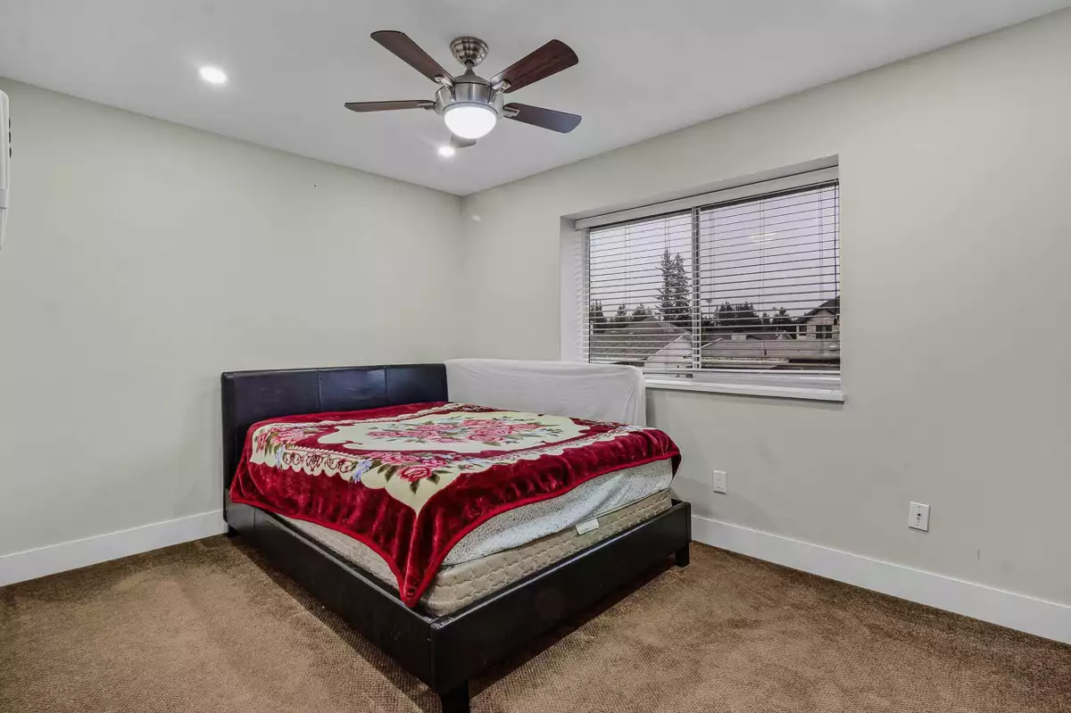 Powder Room Photo of 32144 Ashcroft Drive, Abbotsford, BC