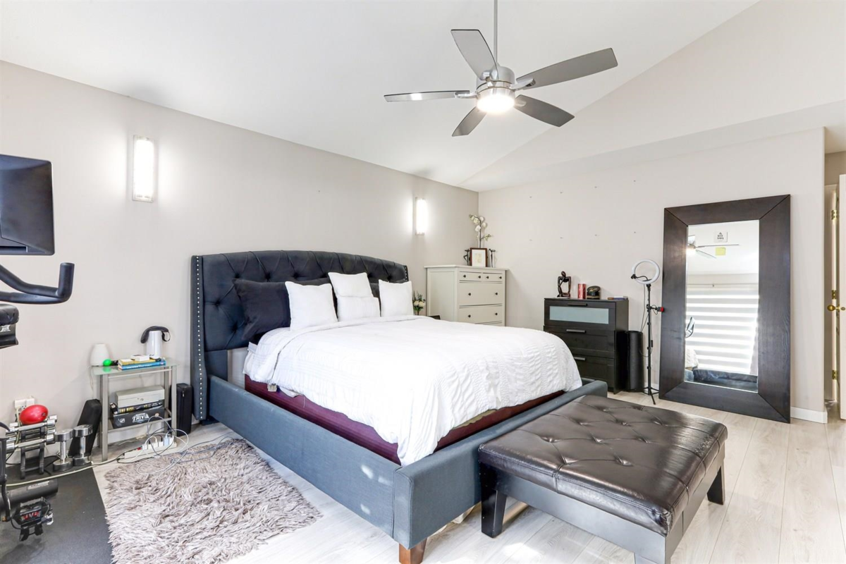 Office / Den Photo of 18260 69 Avenue, Surrey, BC