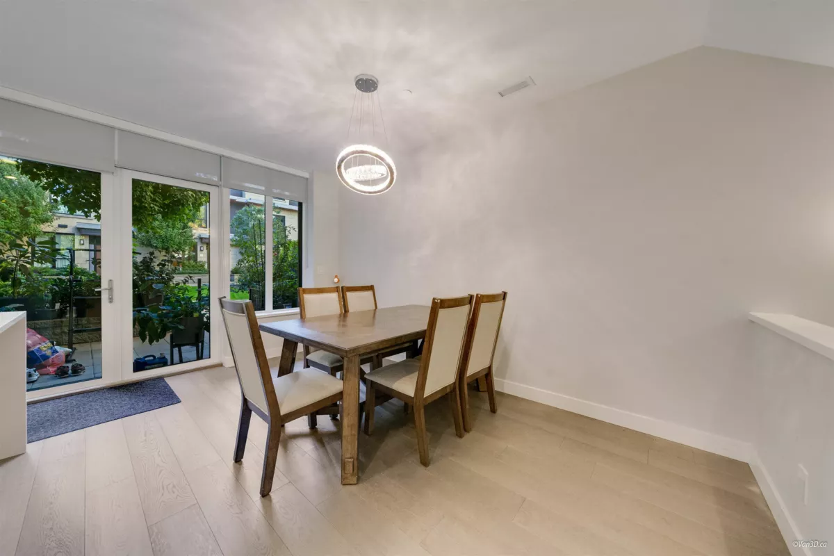 Entry Foyer Photo of 5336 University Boulevard, Vancouver, BC