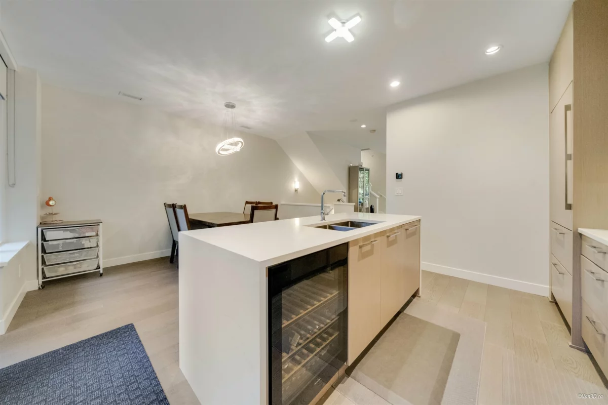 Hallway Photo of 5336 University Boulevard, Vancouver, BC