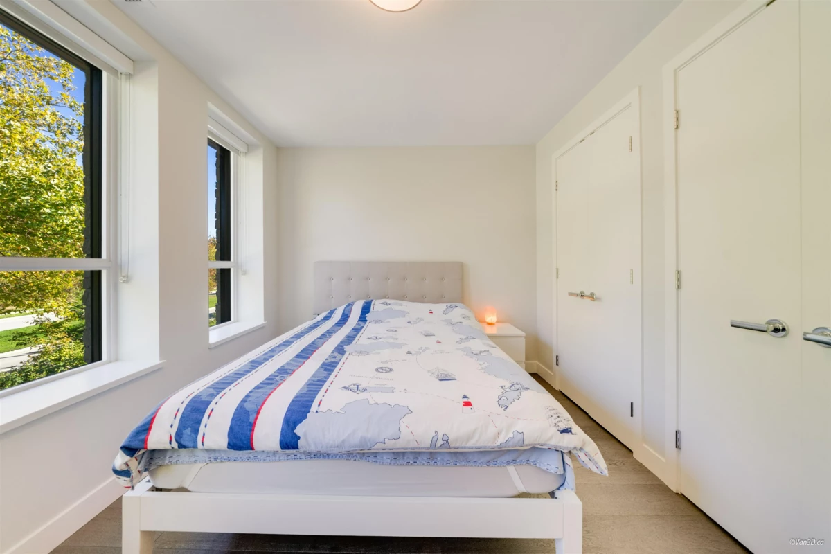 Primary Bathroom Photo of 5336 University Boulevard, Vancouver, BC