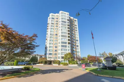 801 3190 Gladwin Road, Abbotsford, BC, Abbotsford — Apartment/Condo for sale