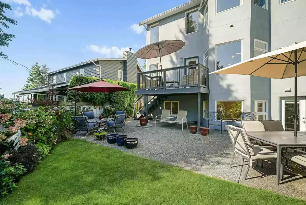 Garage Interior Photo of 18152 58 Avenue, Surrey, BC