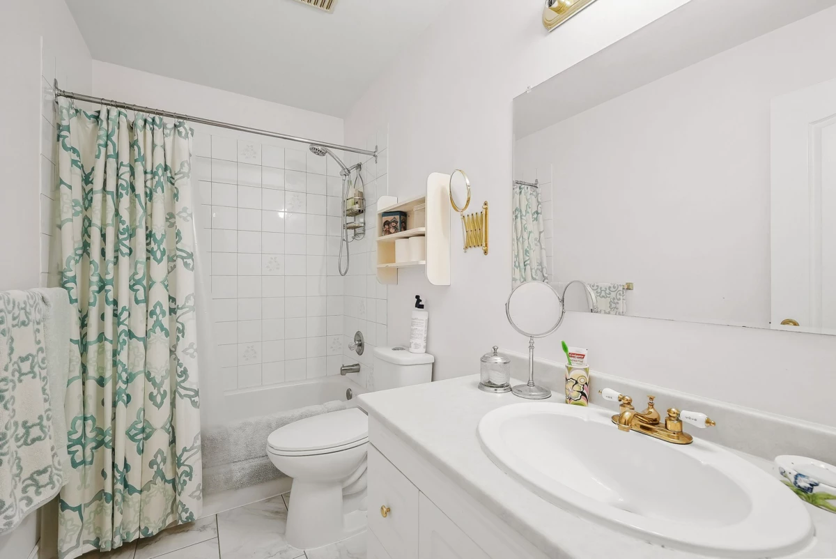 Office / Den Photo of 18152 58 Avenue, Surrey, BC