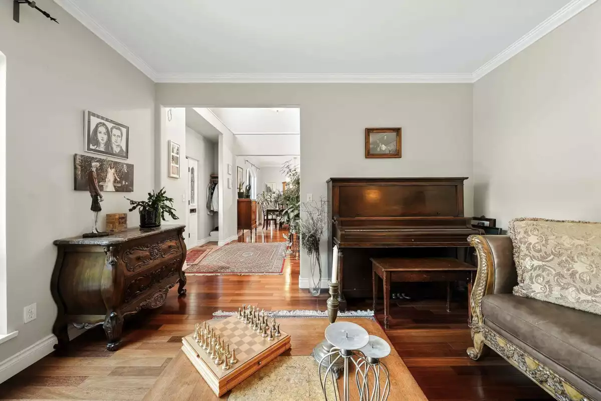 Primary Bathroom Photo of 18152 58 Avenue, Surrey, BC