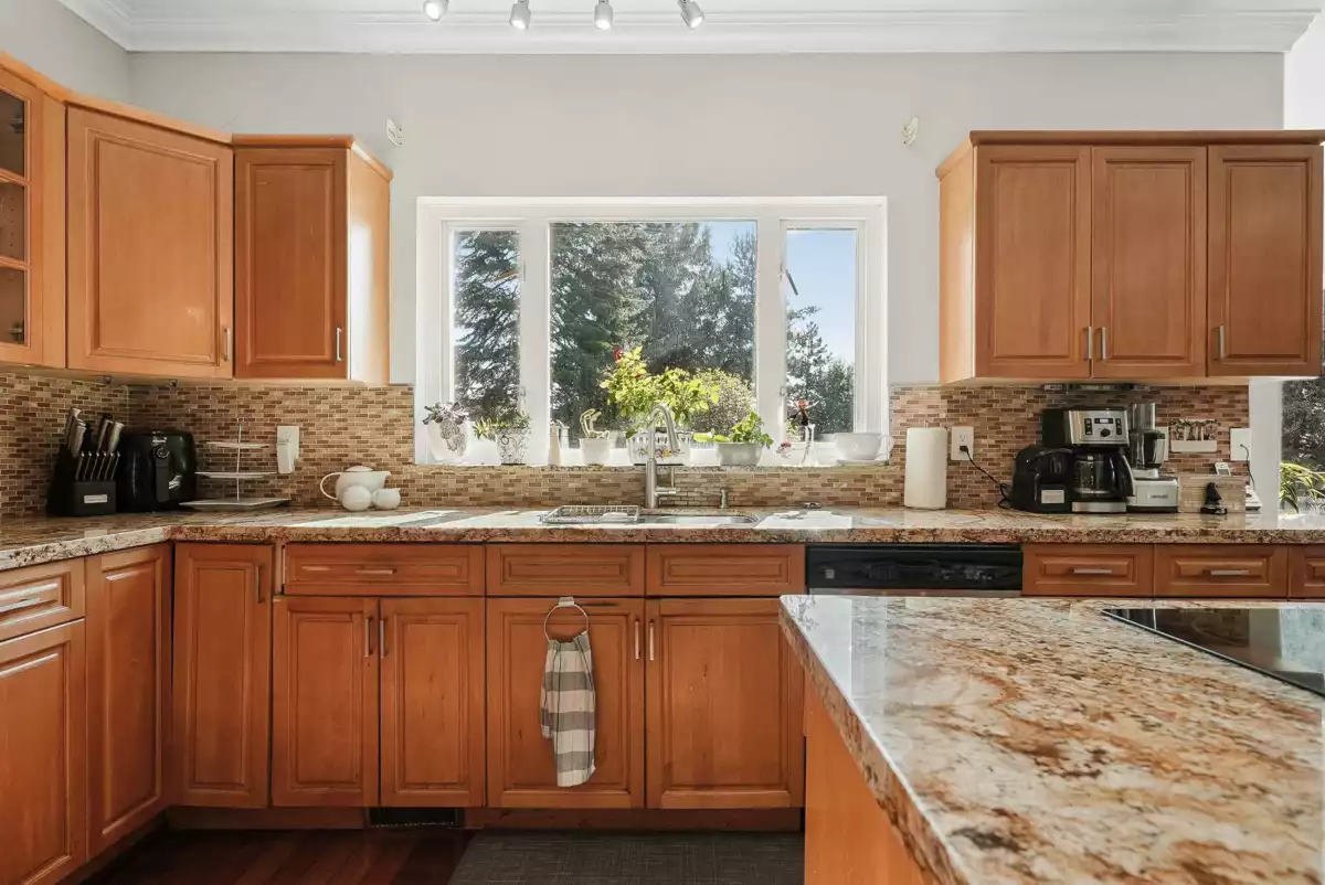 Primary Bedroom Photo of 18152 58 Avenue, Surrey, BC