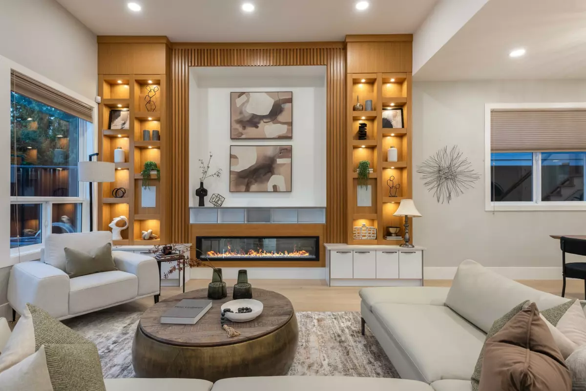 Breakfast Nook Photo of 1211 Foster Avenue, Coquitlam, BC