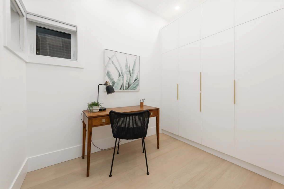 Bedroom 4 Photo of 5 371 E 33rd Avenue, Vancouver, BC