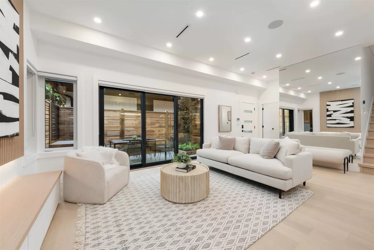 Kitchen Photo of 5 371 E 33rd Avenue, Vancouver, BC
