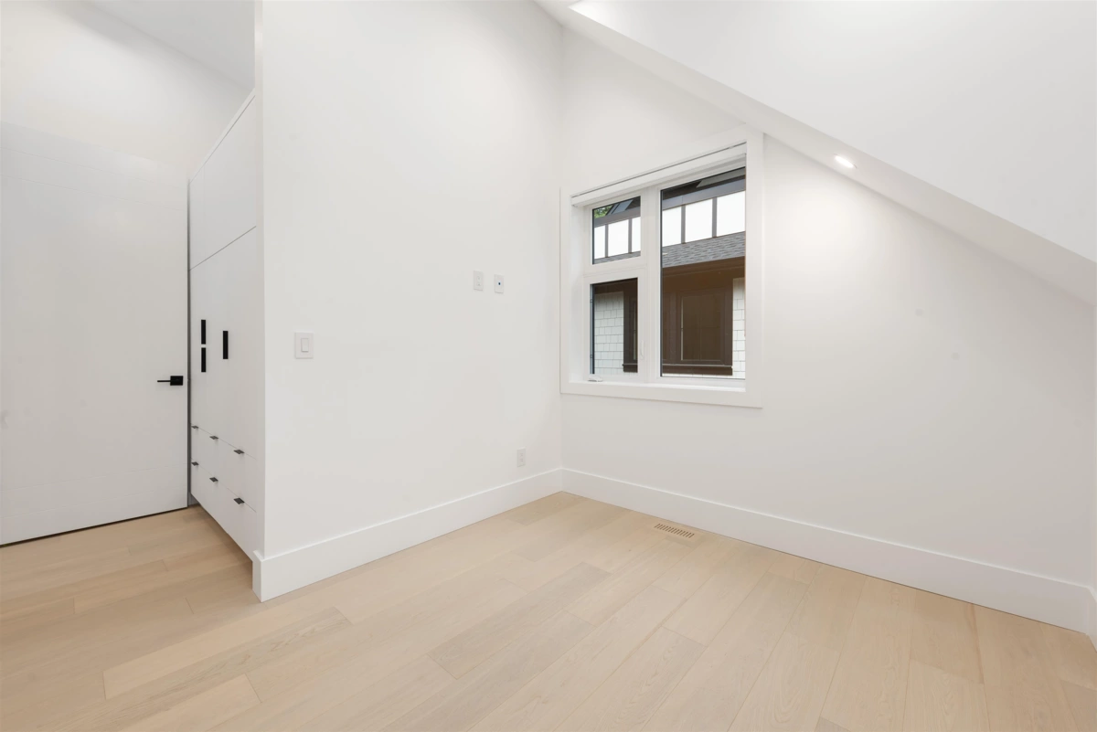 Laundry Room Photo of 5 371 E 33rd Avenue, Vancouver, BC