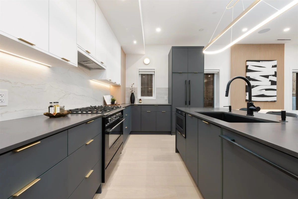 Powder Room Photo of 5 371 E 33rd Avenue, Vancouver, BC