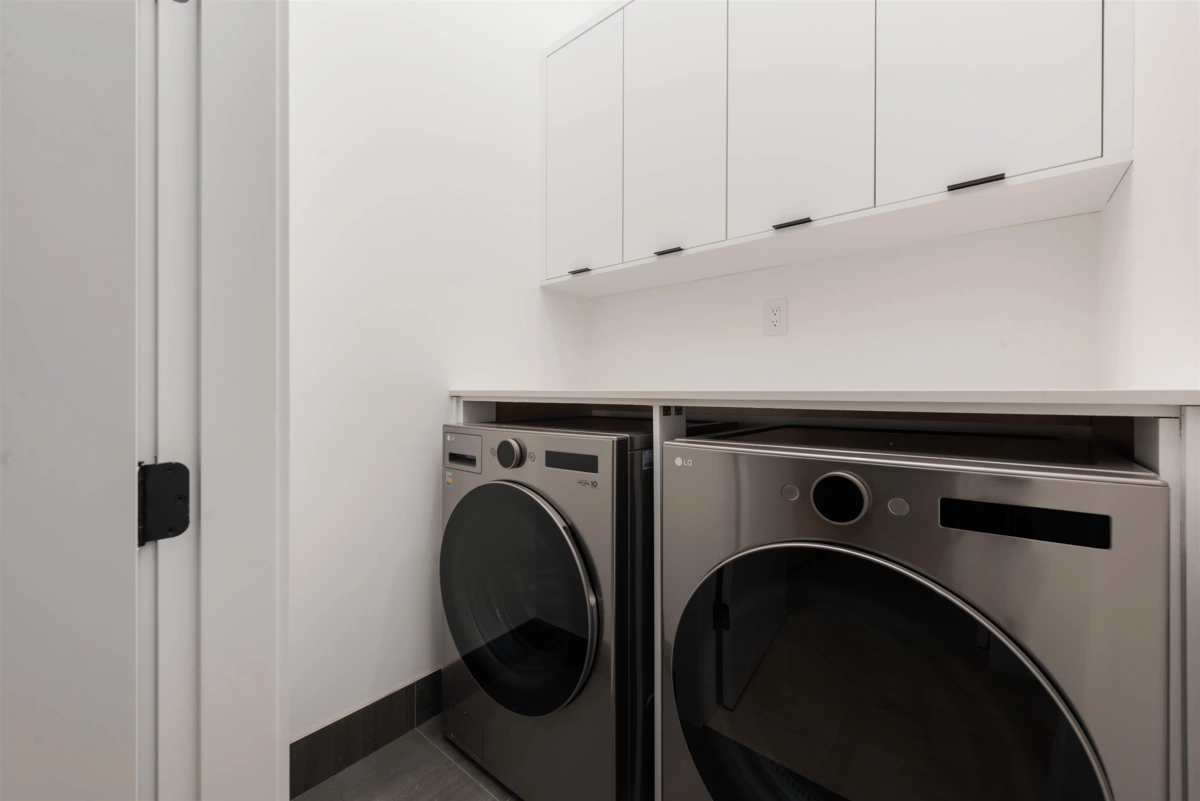 Walk-In Closet Photo of 5 371 E 33rd Avenue, Vancouver, BC