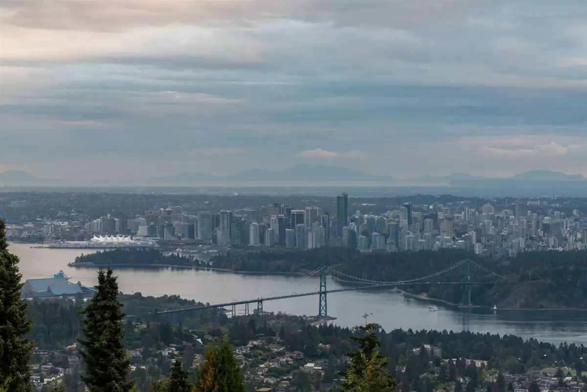 Basement Recreation Room Photo of 1525 Vinson Creek Road, West Vancouver, BC