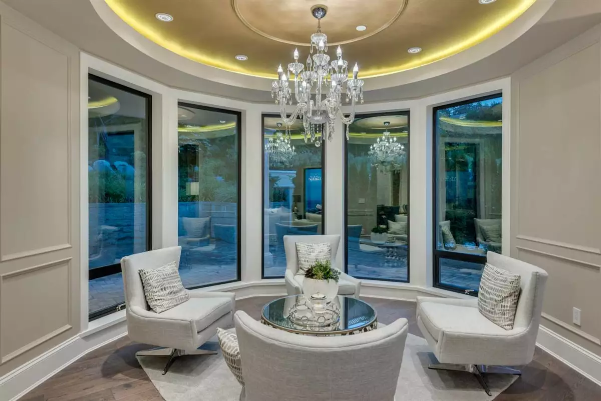 Dining Area Photo of 1525 Vinson Creek Road, West Vancouver, BC