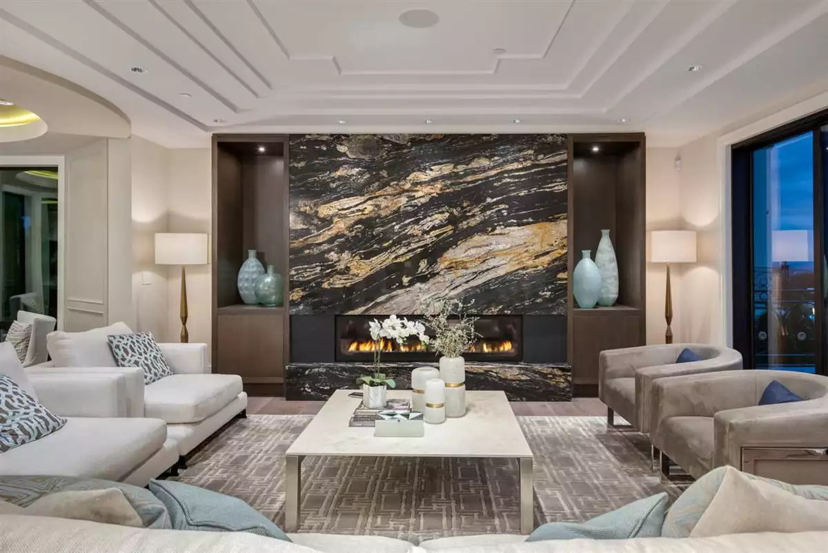 Living Room Photo of 1525 Vinson Creek Road, West Vancouver, BC