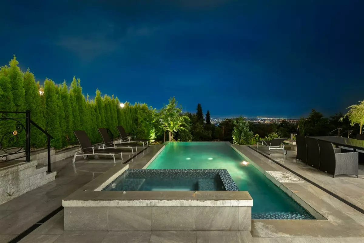 Loft / Bonus Room Photo of 1525 Vinson Creek Road, West Vancouver, BC