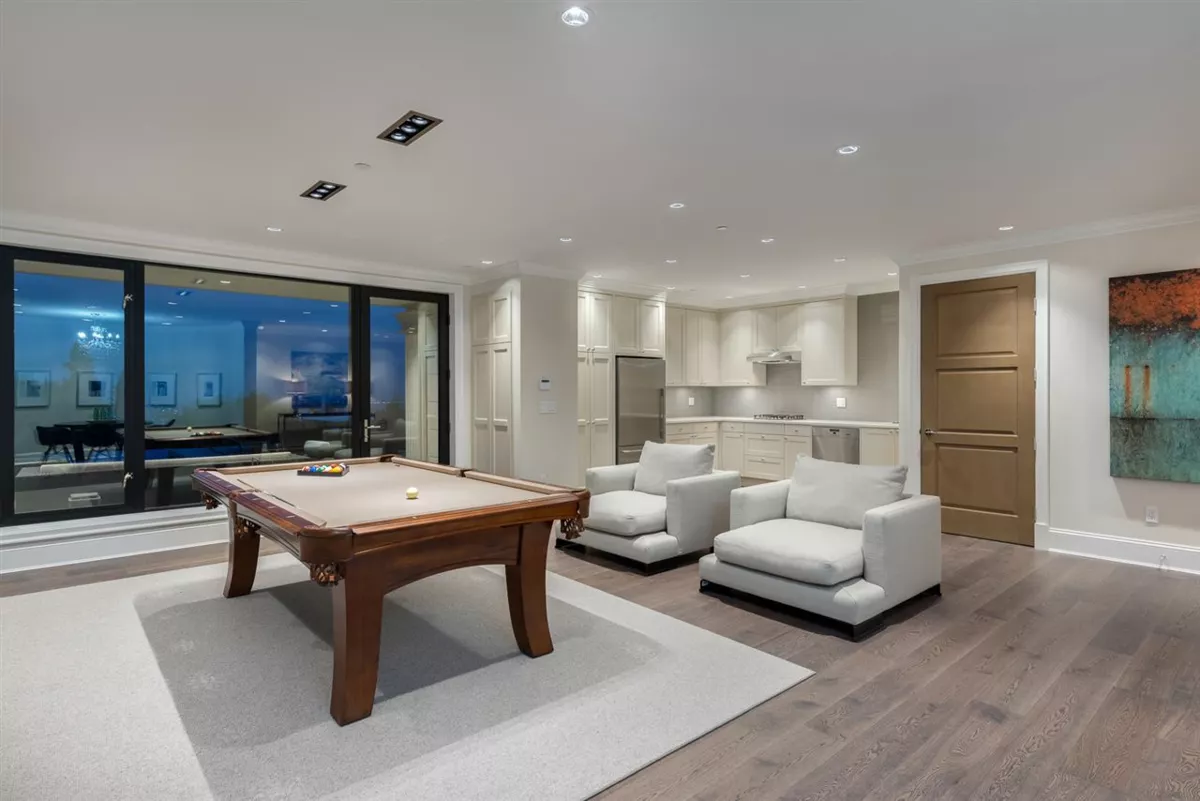 Powder Room Photo of 1525 Vinson Creek Road, West Vancouver, BC