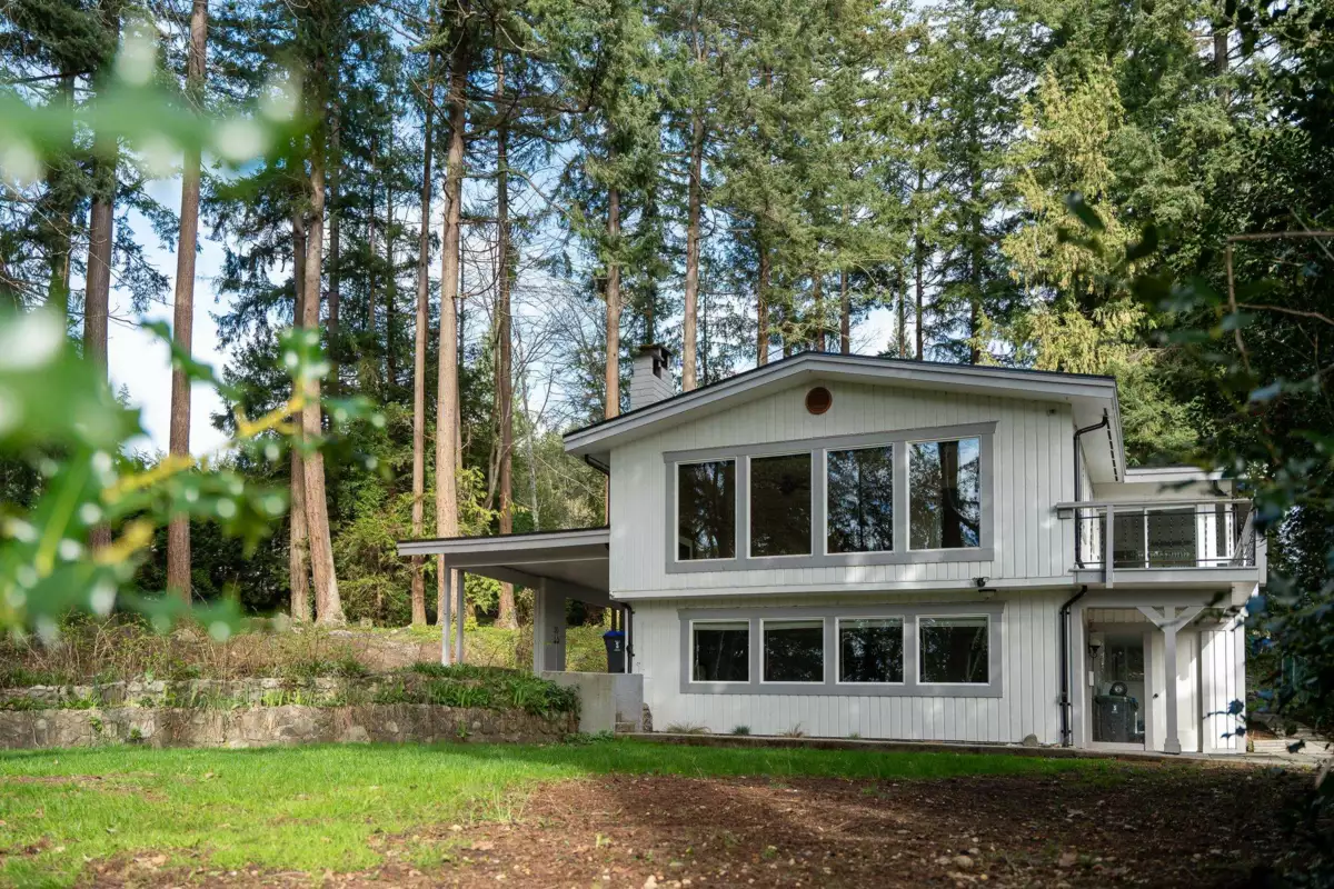 Dining Area Photo of 5080 Sunshine Coast Highway, Sechelt, BC