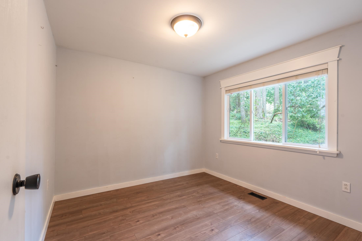 Entry Foyer Photo of 5080 Sunshine Coast Highway, Sechelt, BC