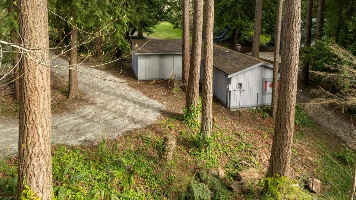 Family Room Photo of 5080 Sunshine Coast Highway, Sechelt, BC